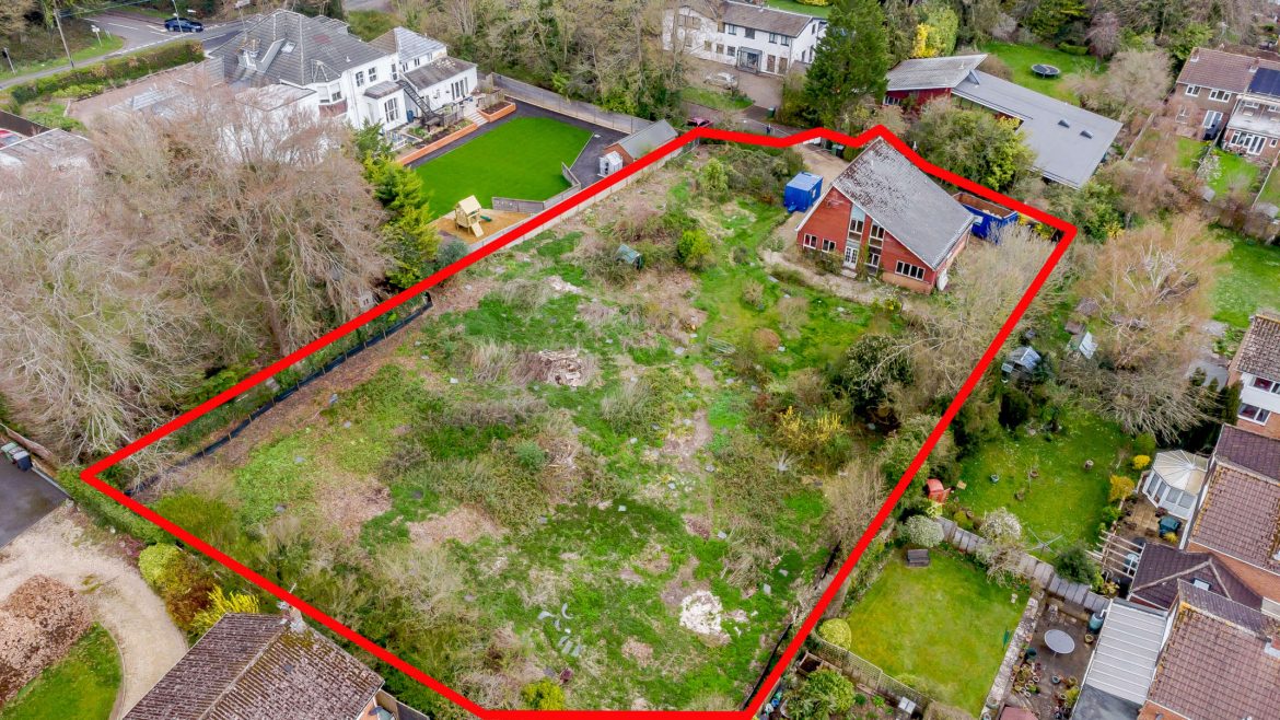 Larg Drive, Winchester Aston Mead Land and Planning Land with