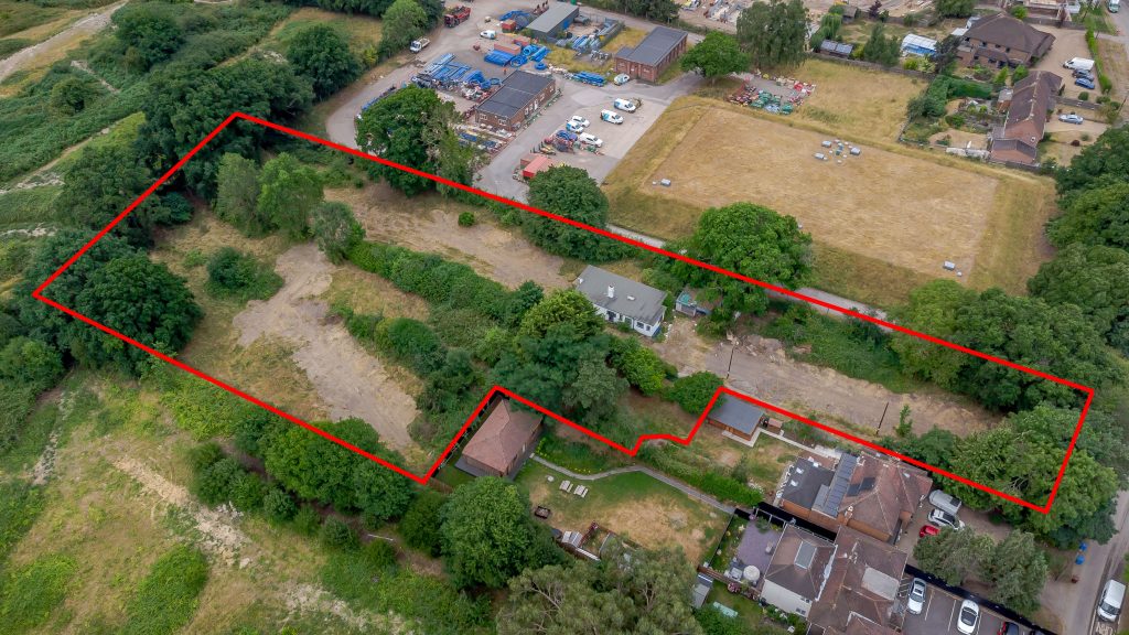 London Road, Binfield Aston Mead Land Agent